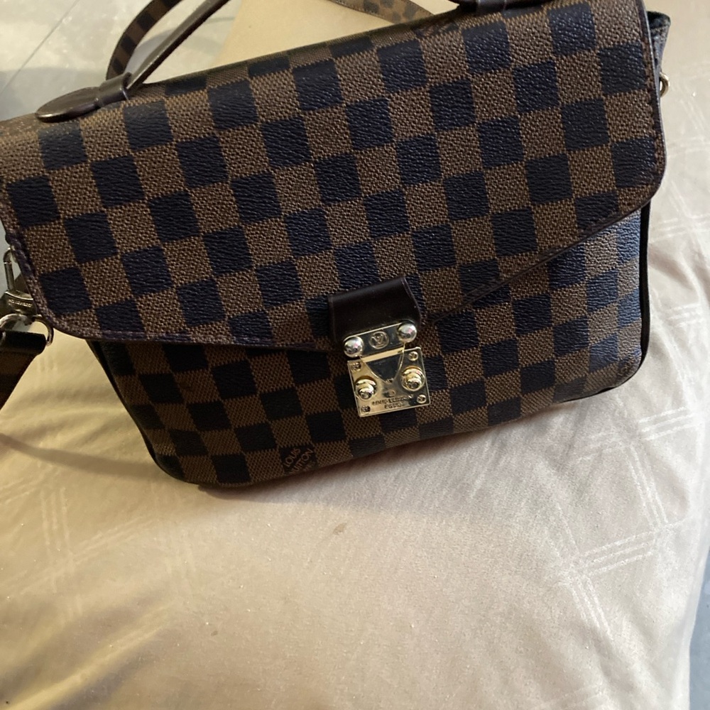 Louis Vuitton Métis crossbody